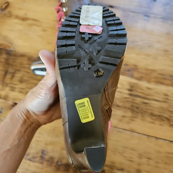 Gianni Bini Tondria Lace Up Platform Heeled Boot Graham Cracker Size 7.5 - Picture 8 of 16